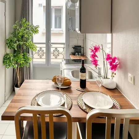 Corporate Porte De Versailles Apartment Paris